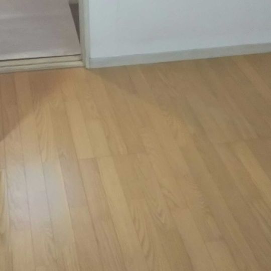 凹んだフローリングを一新